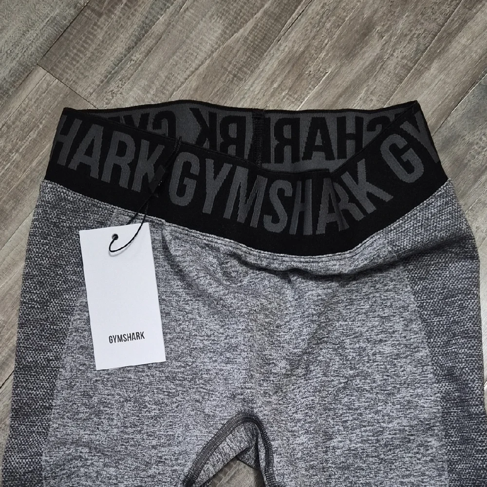 Gymshark Heather Gray Leggings - Picture 2 of 6